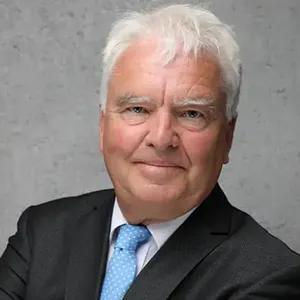 Portrait von Prof. Dr. Bernd Halfar